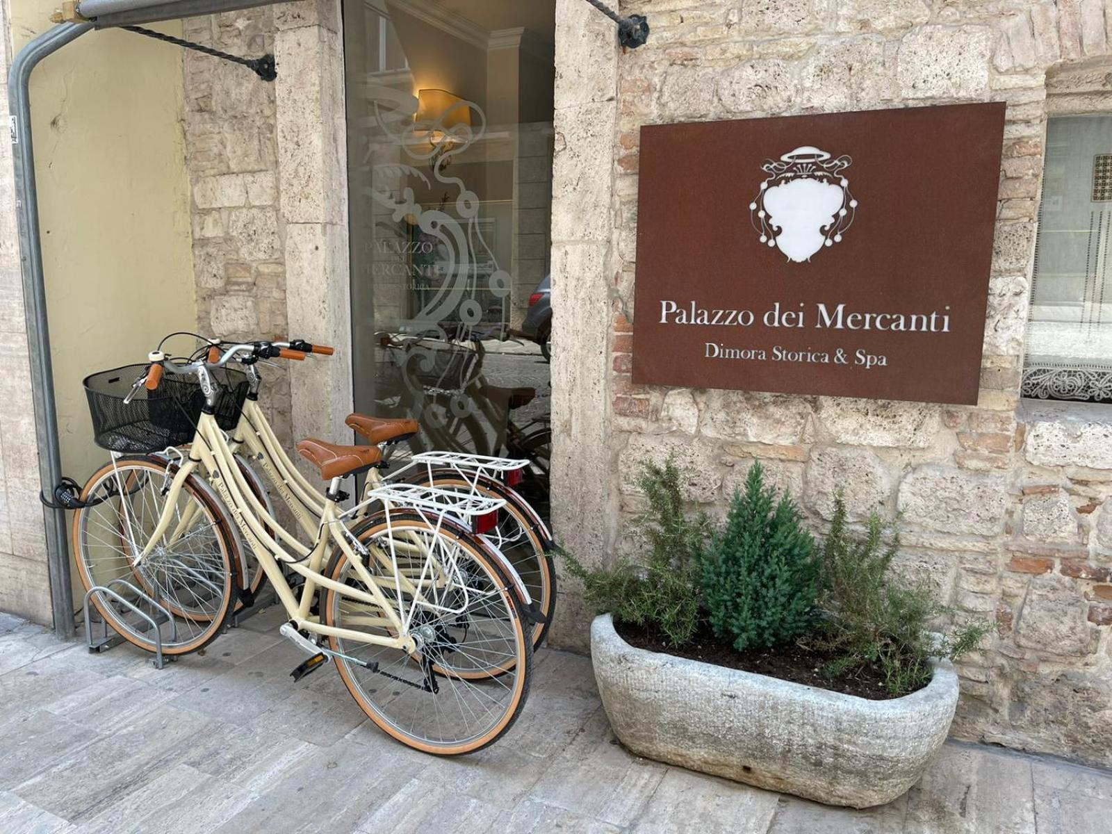 Palazzo Dei Mercanti - Dimora & Spa Ascoli Piceno Exterior photo
